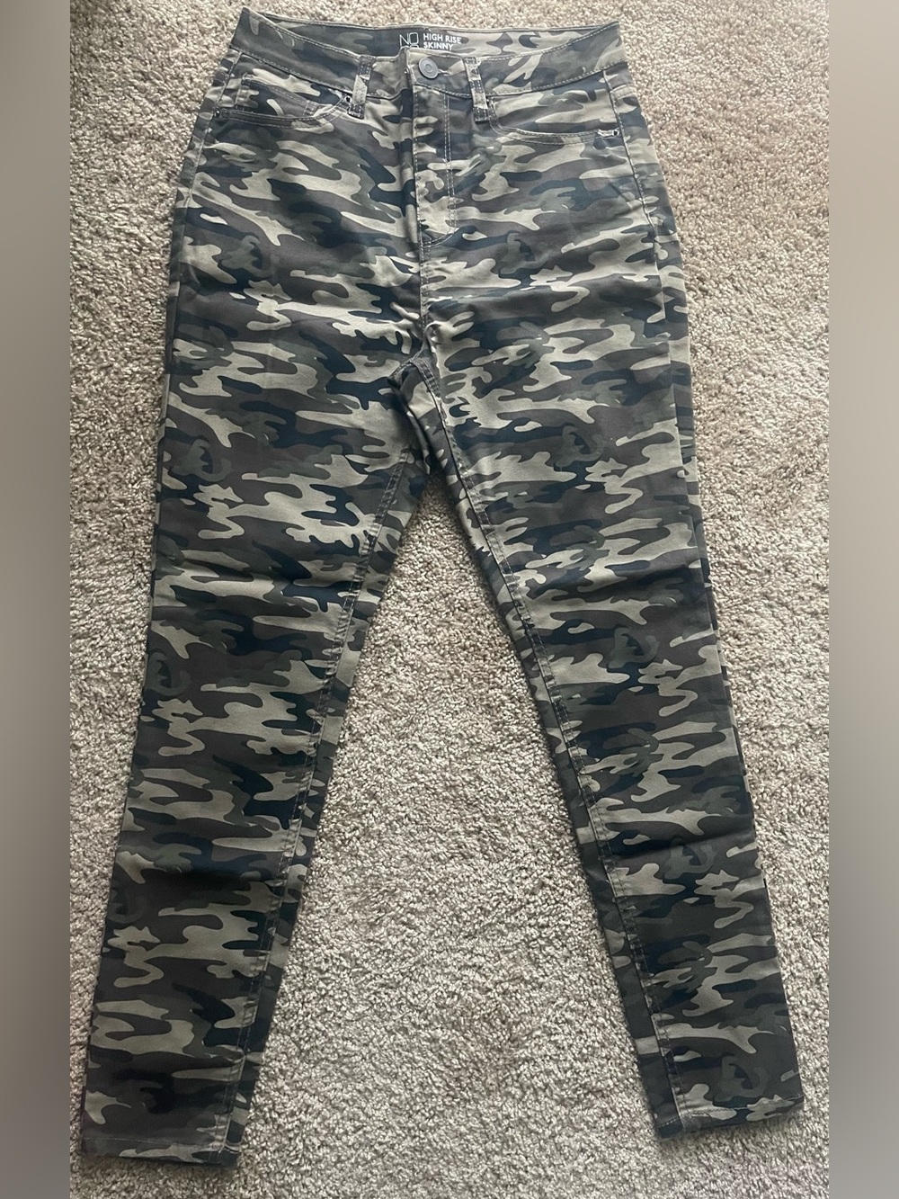 No Boundaries Camouflage High Waisted Skinny Jeans Size 11